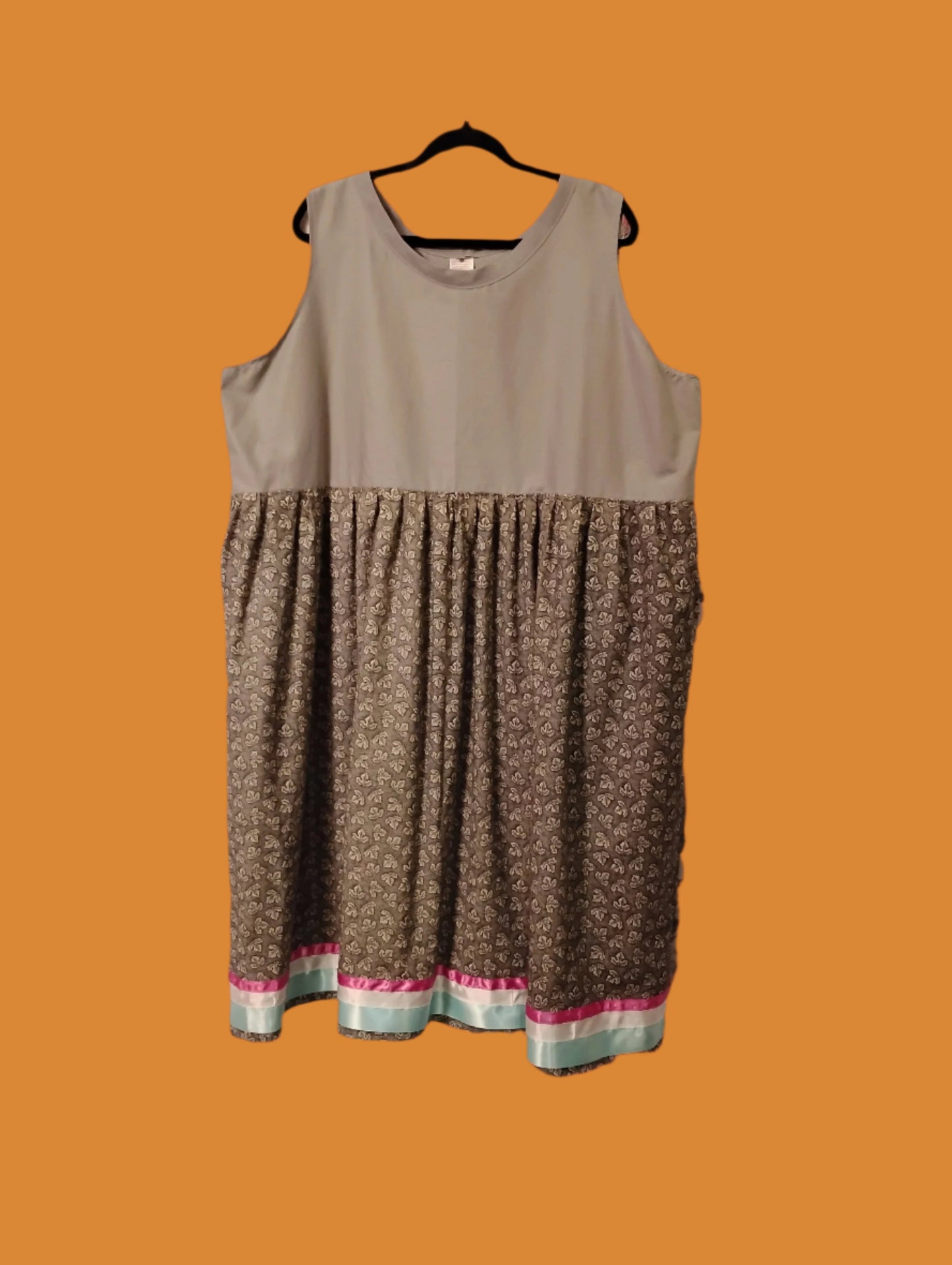 Sleeveless Summer Dress, Two-Tone with Pockets